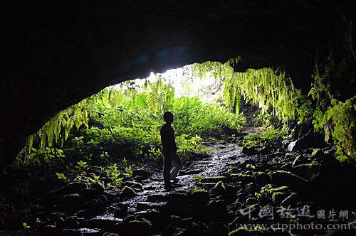 卢旺达东部翻船事故已造成14人死亡